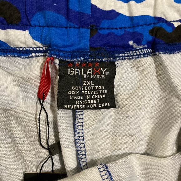 🌟2/$20 NWT Men’s Galaxy by Harvic blue Camo shorts - Picture 6 of 11